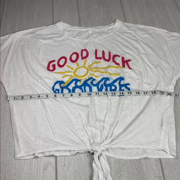 Good Luck Good Vibes Front knot T-shirt, Small, Lucky Brand crop top - Picture 4 of 5